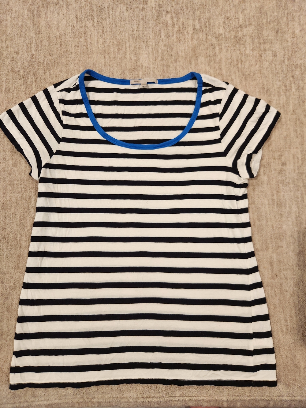 GAP Women’s Black and White Striped Short-Sleeve Tee with Blue Trim Size Small